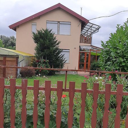 Hotel Agancs Vendégház à Balatonszárszó Extérieur photo